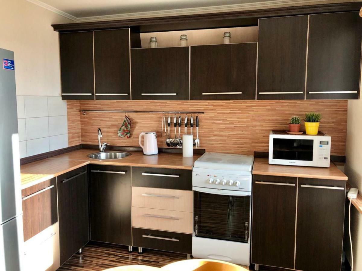 Apartment On Republic Square Ustʼ-Kamenogorsk Exterior foto